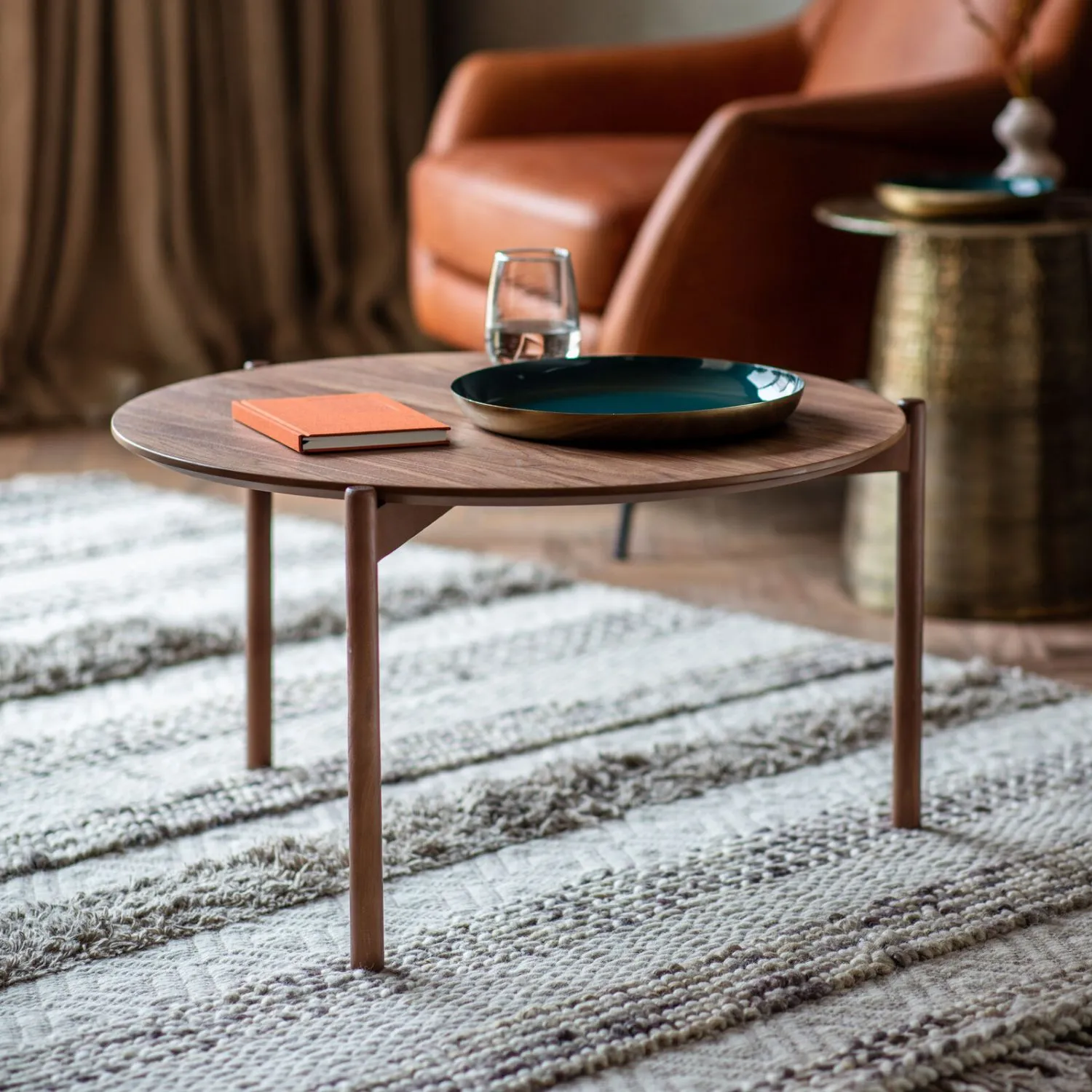 Traditional Walnut Top Round Coffee Table